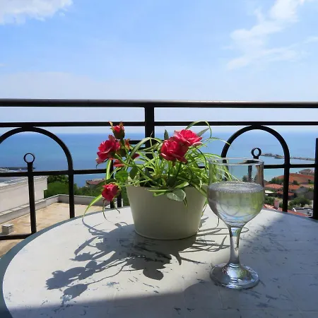 Апартаменти Свети Георги - Saint George Apartments Kavarna Exterior photo