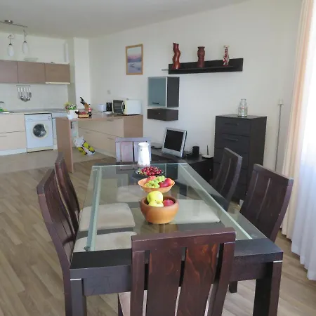 Апартаменти Свети Георги - Saint George Apartments Kavarna Exterior photo