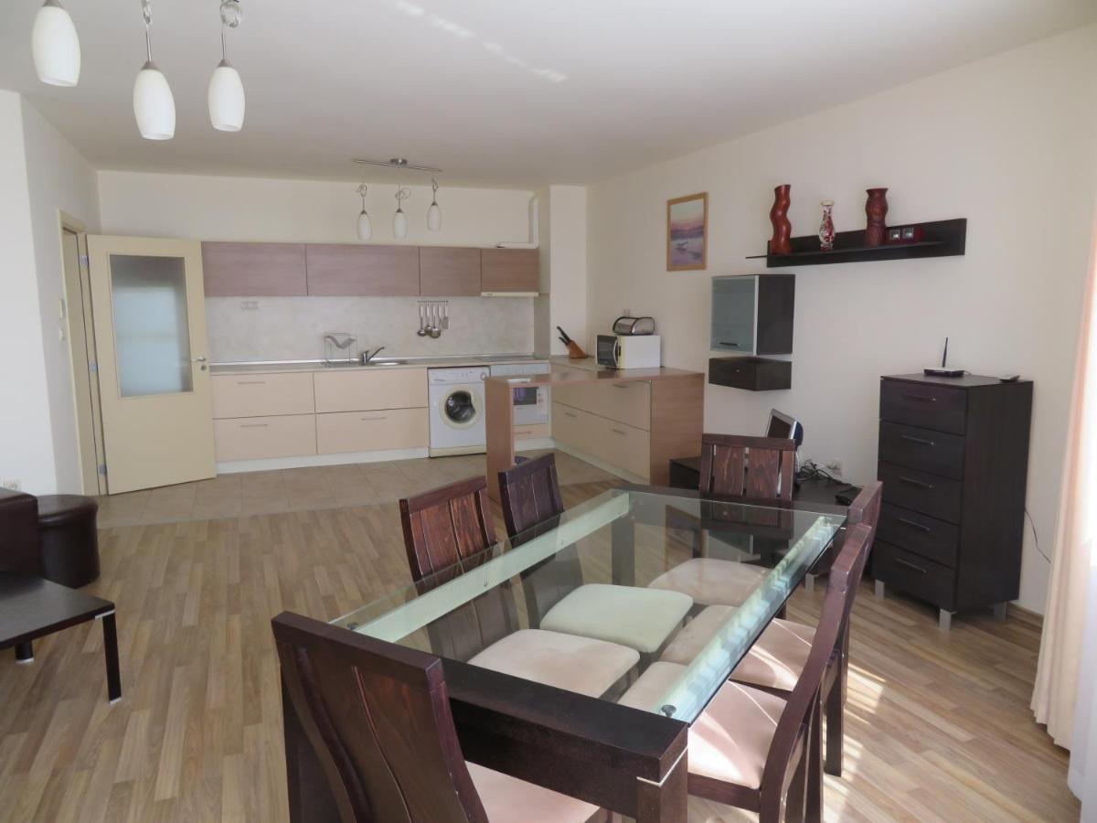 свети георги - Saint George Apartment Kavarna