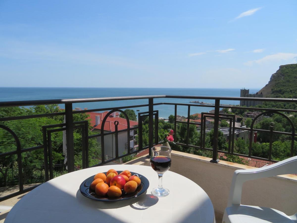 свети георги - Saint George Apartment Kavarna